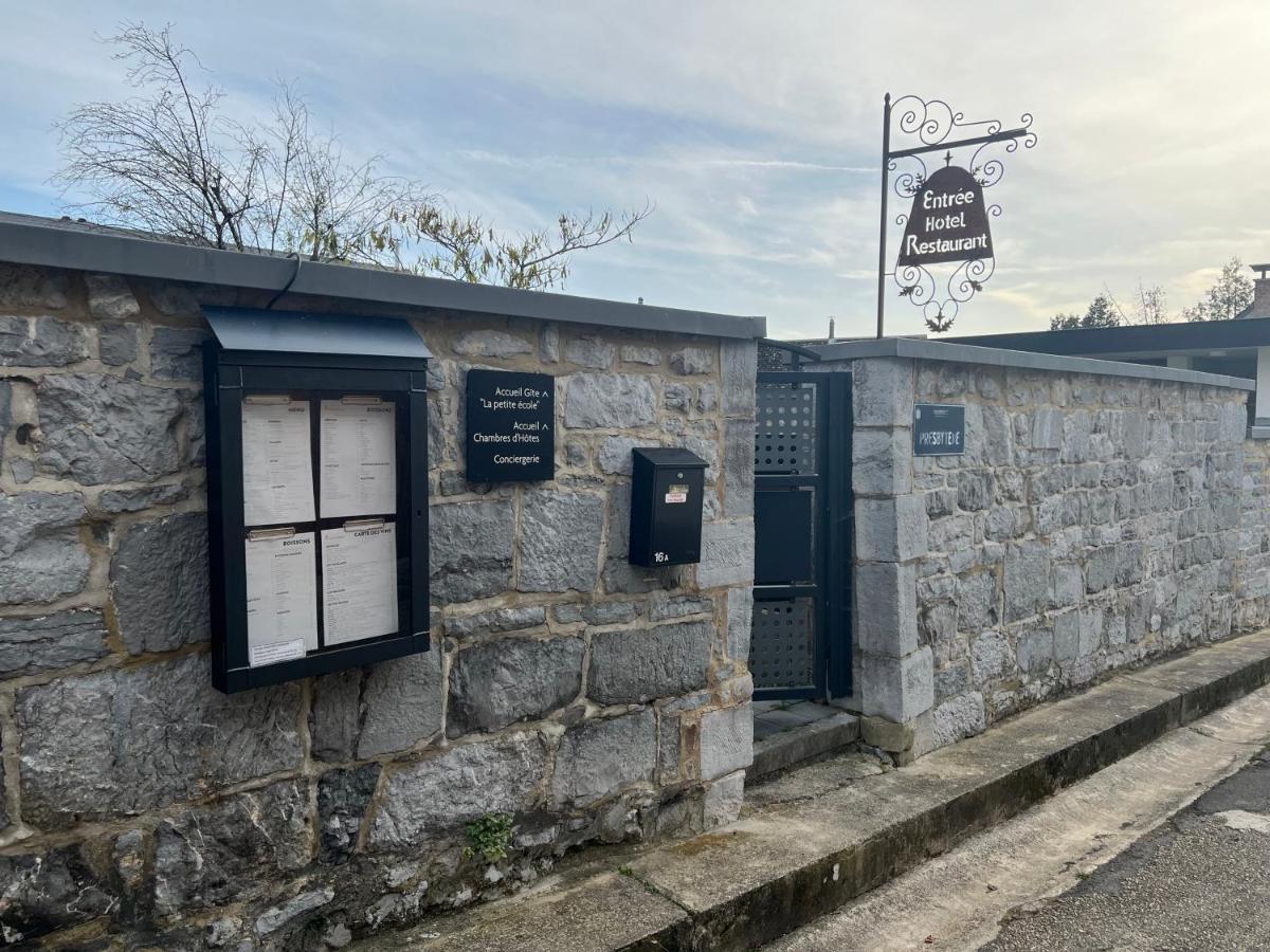 Le Presbytere De Sautour Luaran gambar